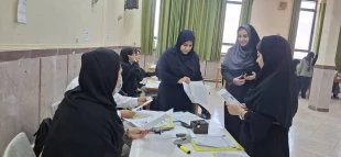 بازدید سرکارخانم میرسالاری رئیس دانشکده دختران خرم‌آباد از روند ثبت نام دانشجویان نو ورود 2